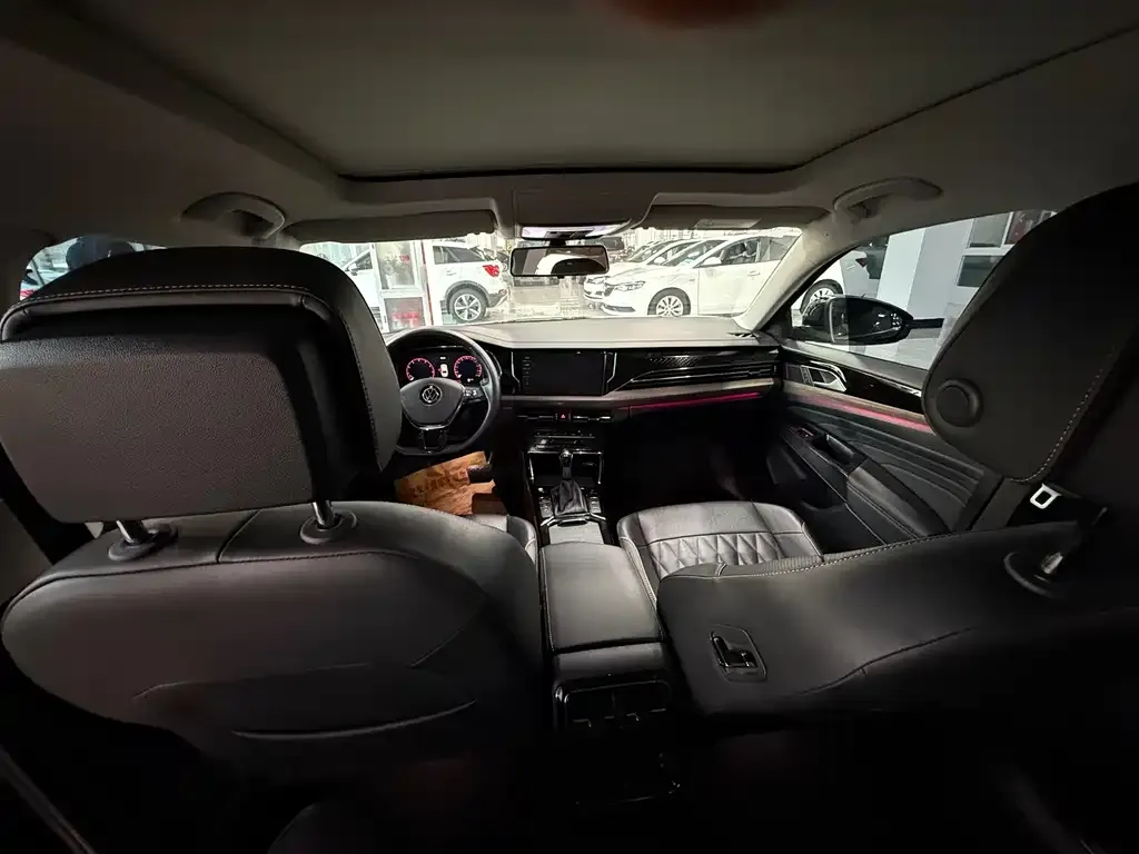 Volkswagen Passat — фото 6