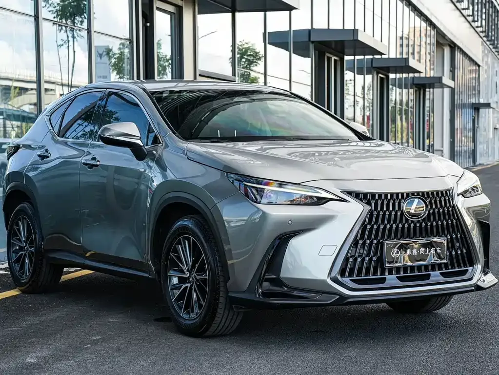 Lexus NX — фото 3