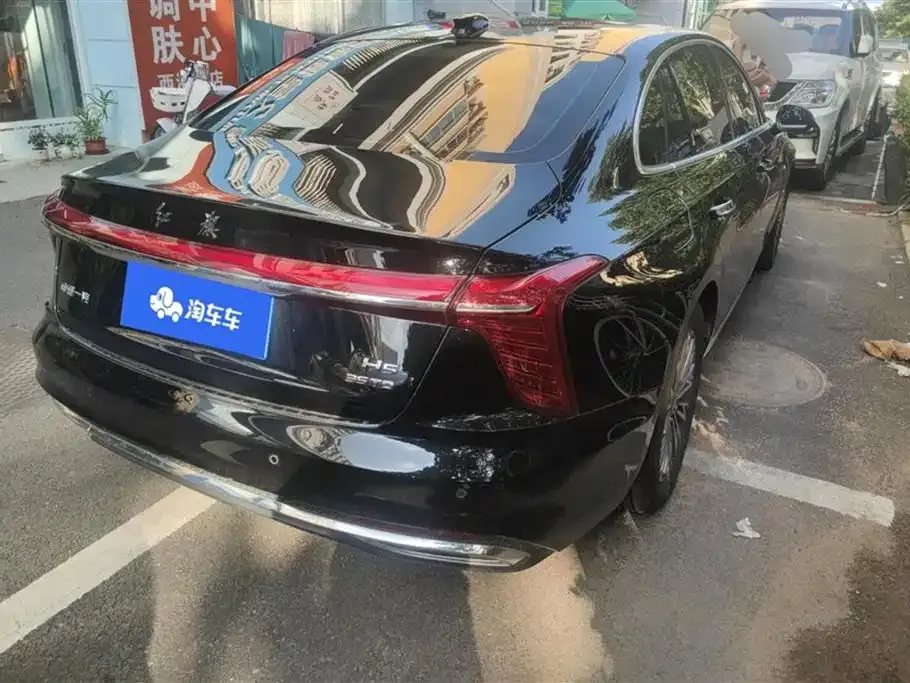 Hongqi H5 — фото 3