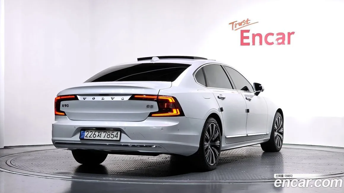 Volvo S90 — фото 2