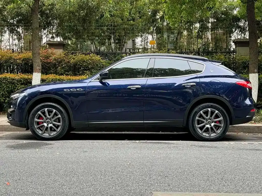 Maserati Levante — фото 3