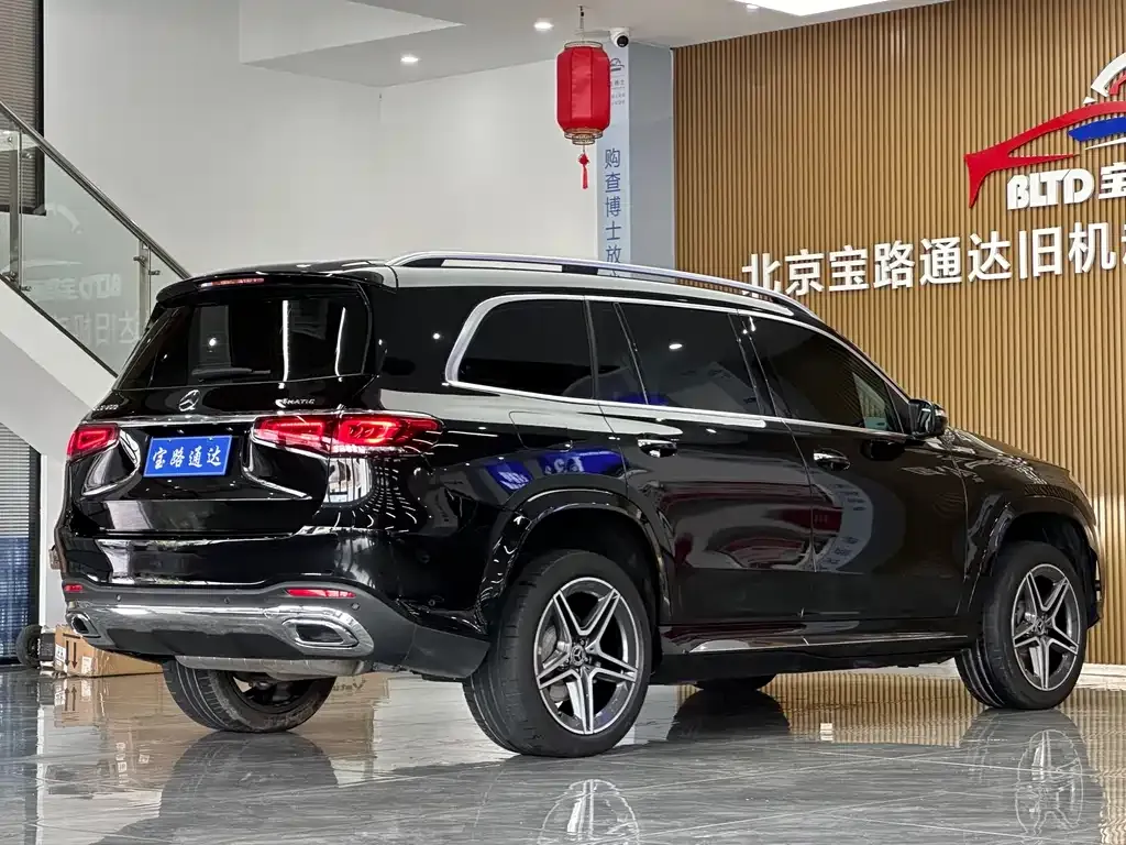 Mercedes-Benz GLS — фото 6