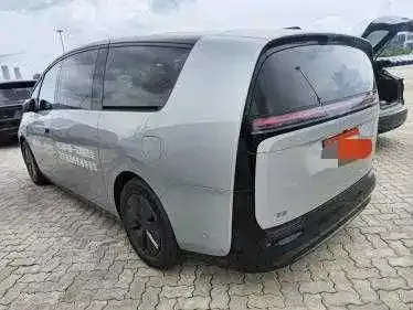 Li Auto MEGA — фото 3