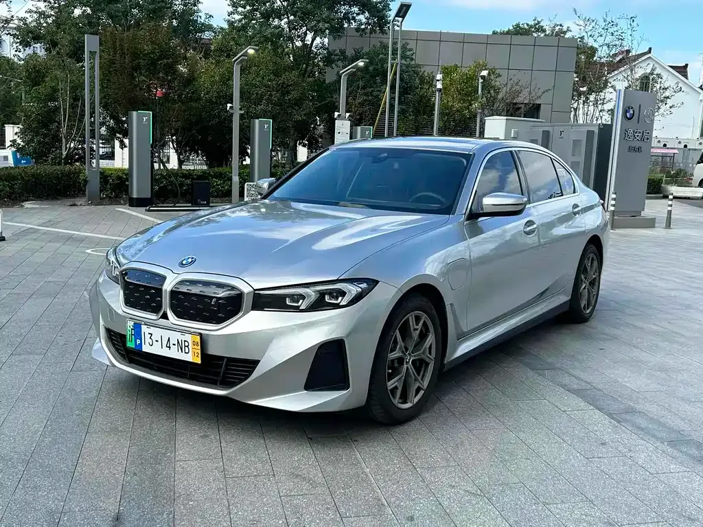 BMW i3 — фото 1