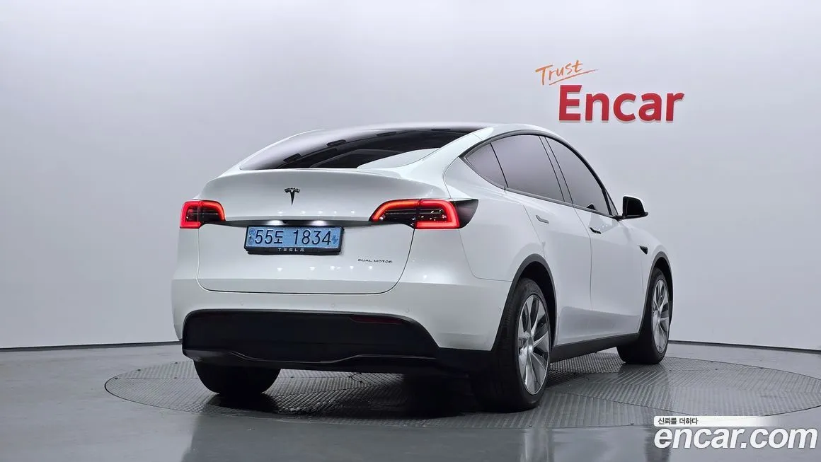 Tesla Model Y — фото 2