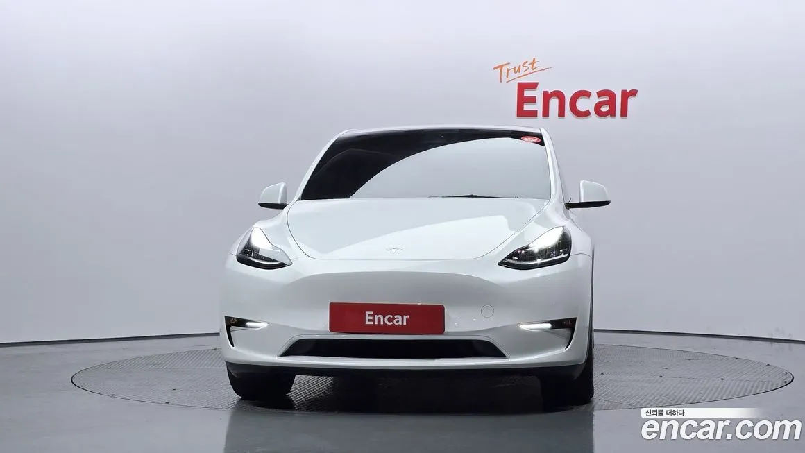 Tesla Model Y — фото 3