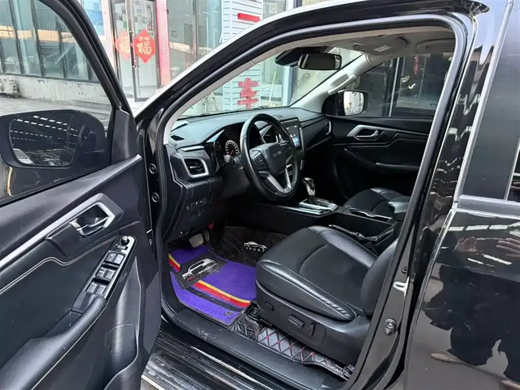 Isuzu D-MAX — фото 8
