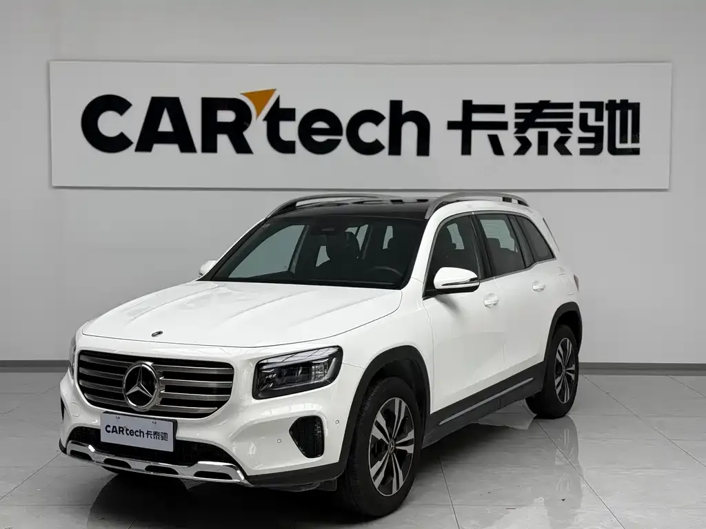 Mercedes-Benz GLB — фото 1