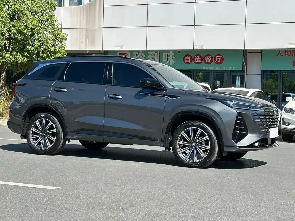 Changan CS75 PLUS — фото 3