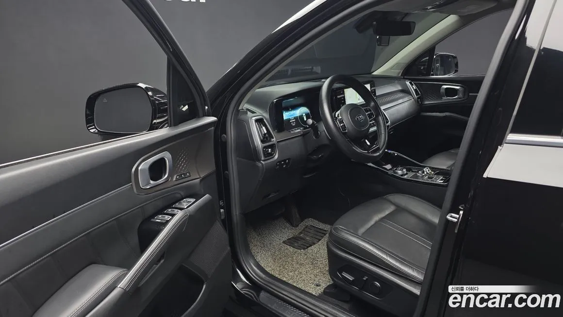 Kia Sorento — фото 10