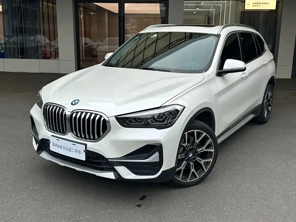 BMW X1 — фото 1