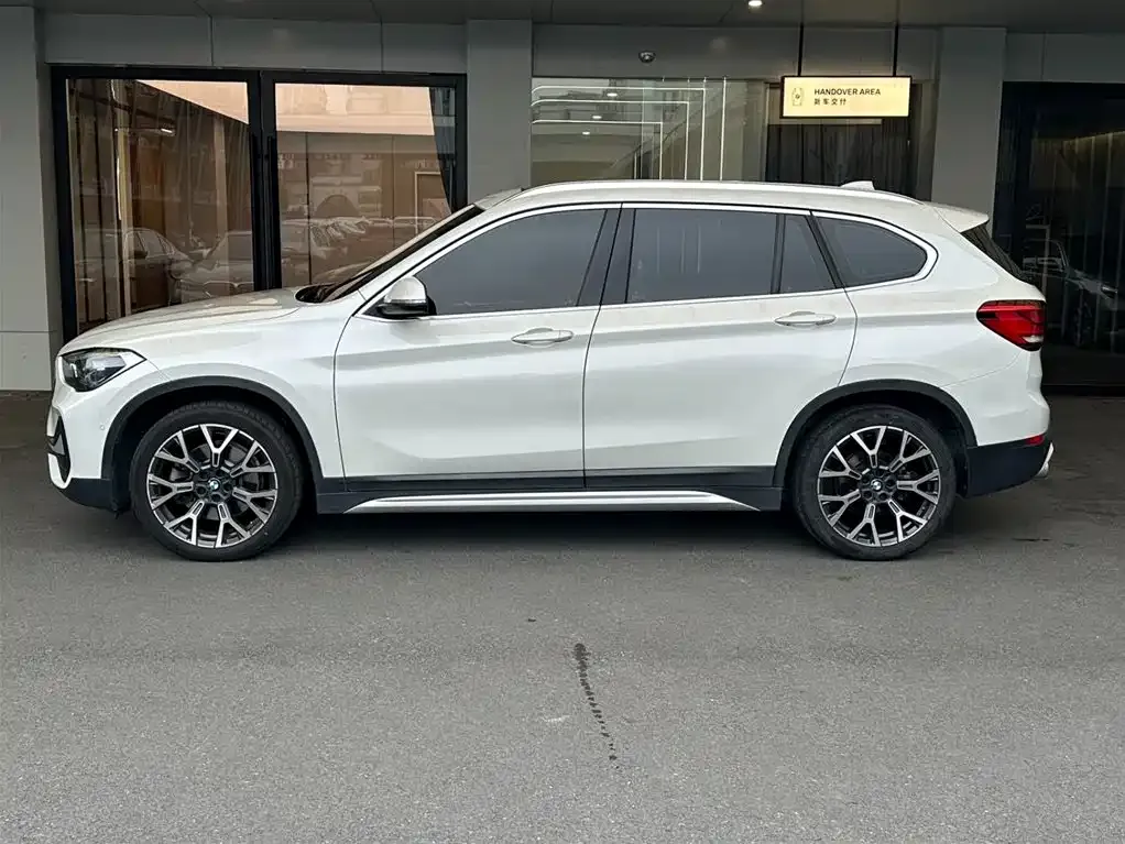 BMW X1 — фото 2