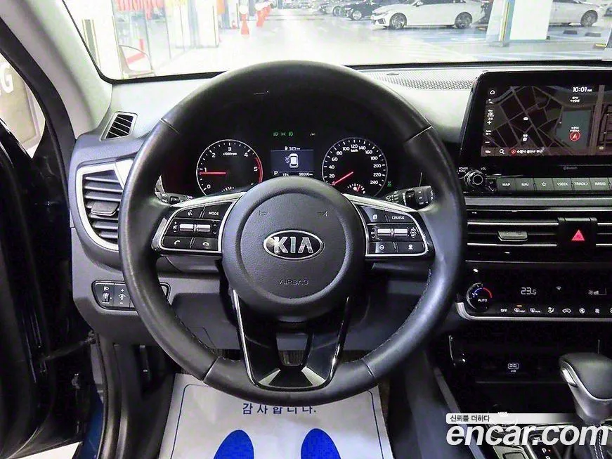 Kia Seltos — фото 8