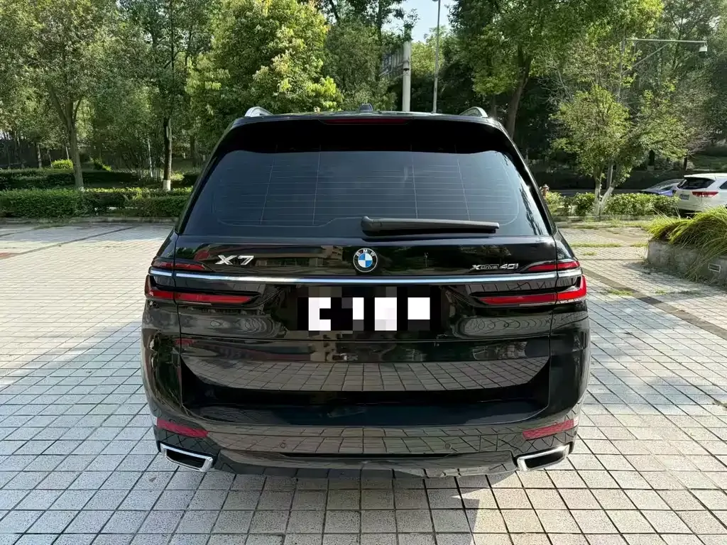 BMW X7 — фото 2
