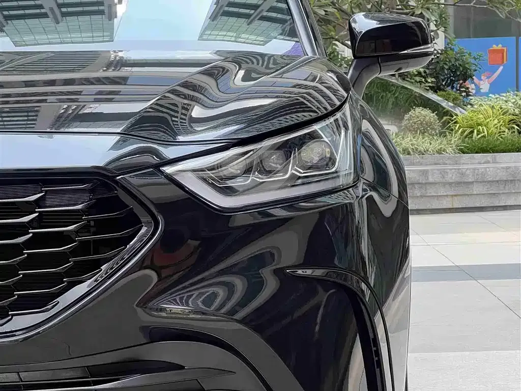 Toyota Crown Kluger — фото 10