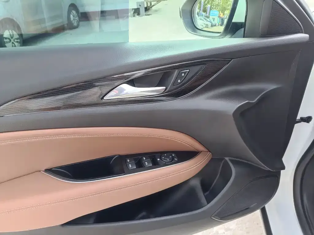 Buick Regal — фото 10