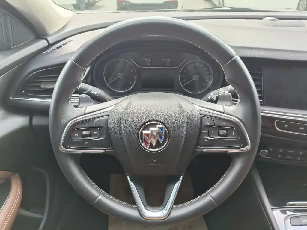 Buick Regal — фото 7