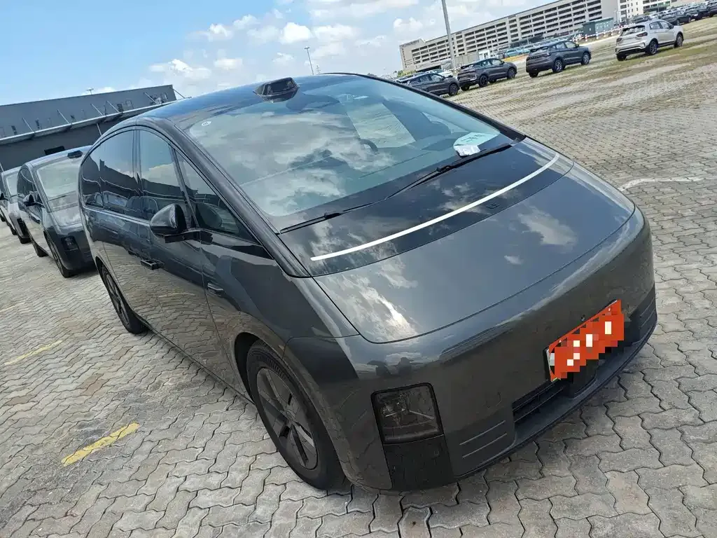 Li Auto MEGA — фото 3