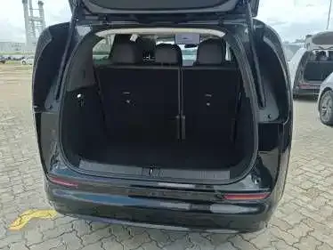 Li Auto MEGA — фото 4