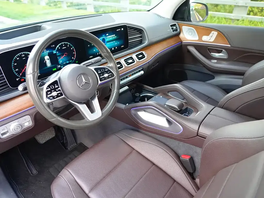 Mercedes-Benz GLE — фото 10