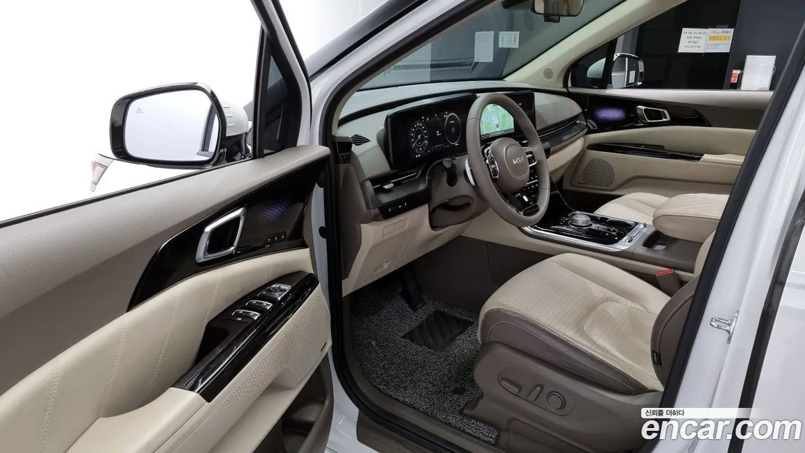 Kia Carnival — фото 10