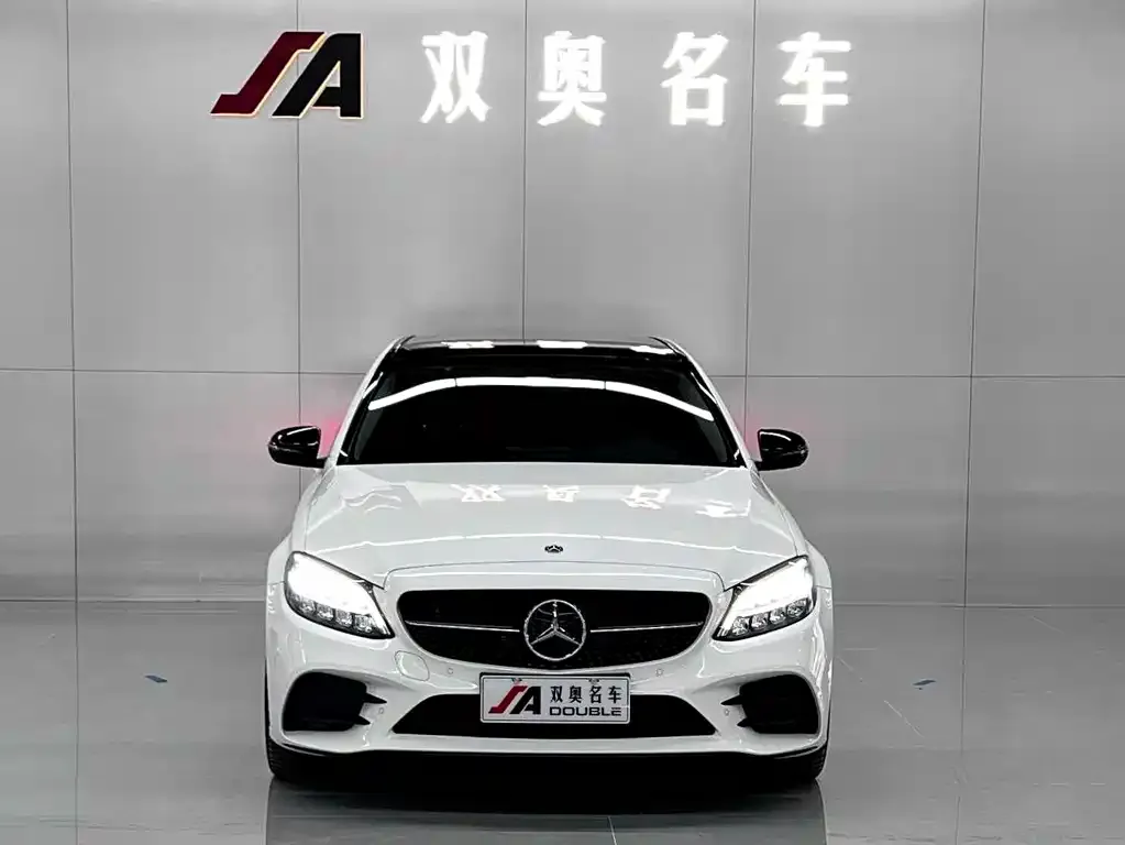 Mercedes-Benz C-Class — фото 1