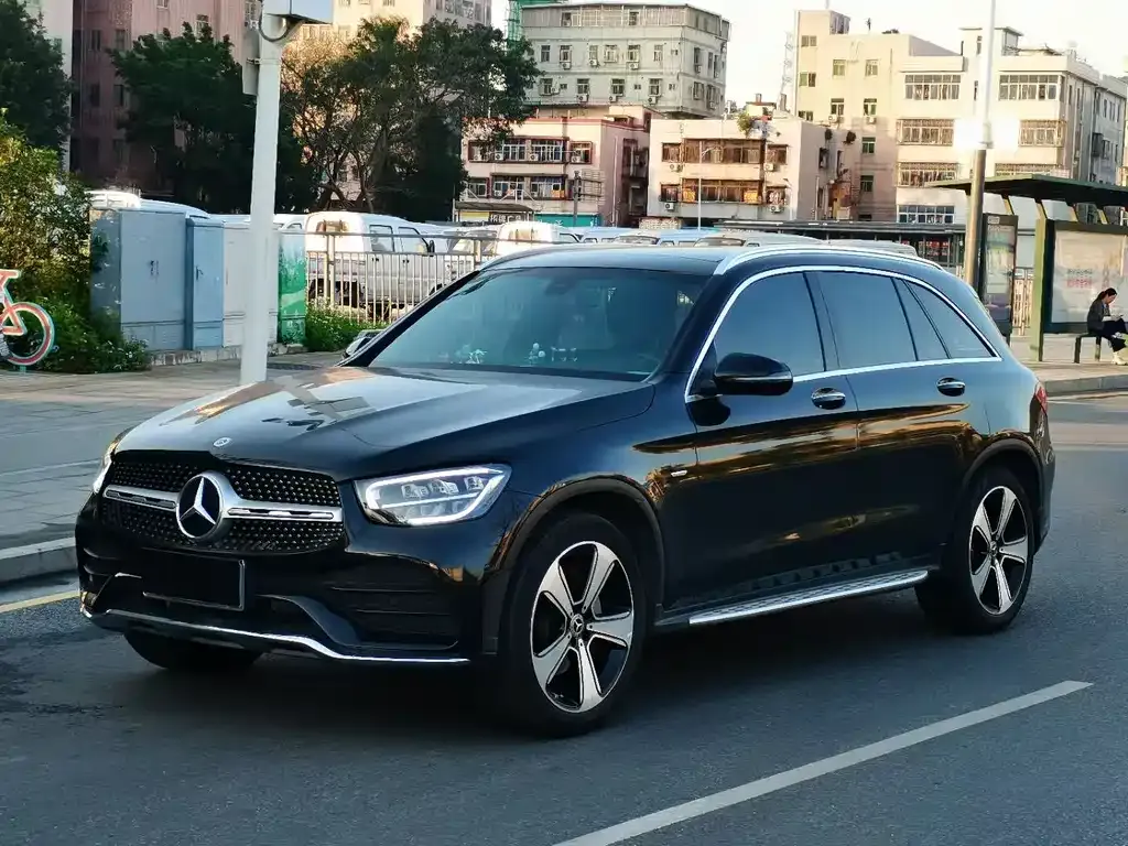 Mercedes-Benz GLC — фото 1