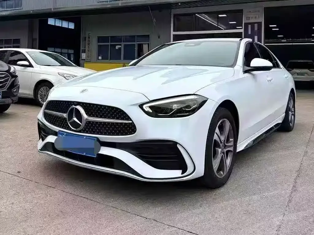Mercedes-Benz C-Class — фото 1