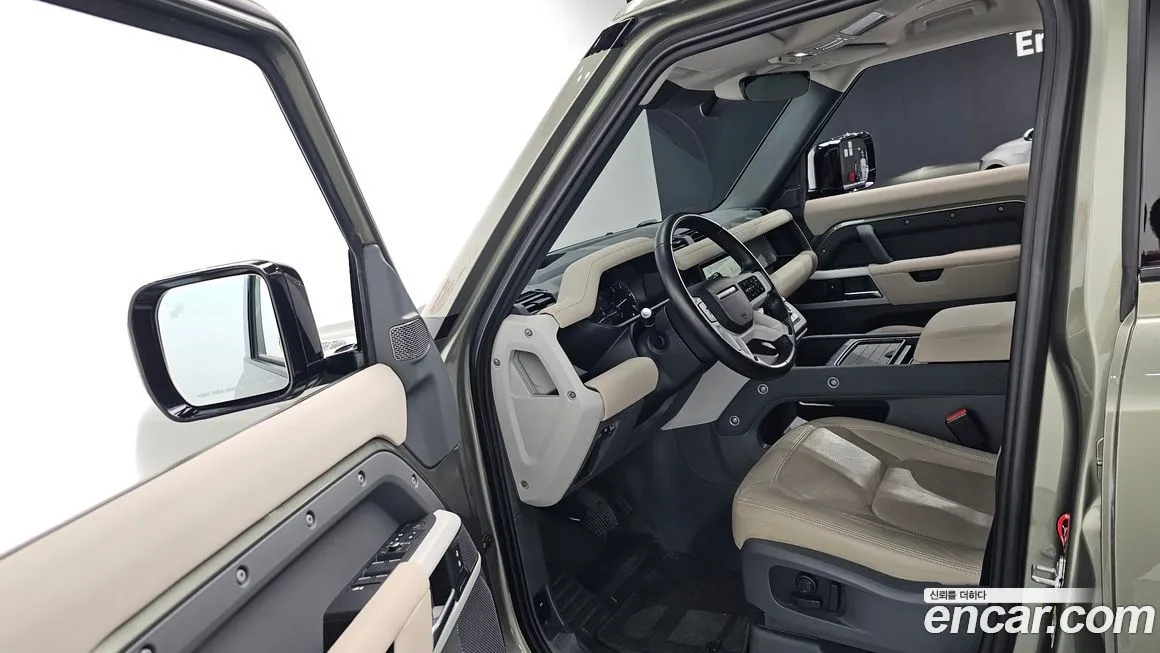 Land Rover Defender — фото 10