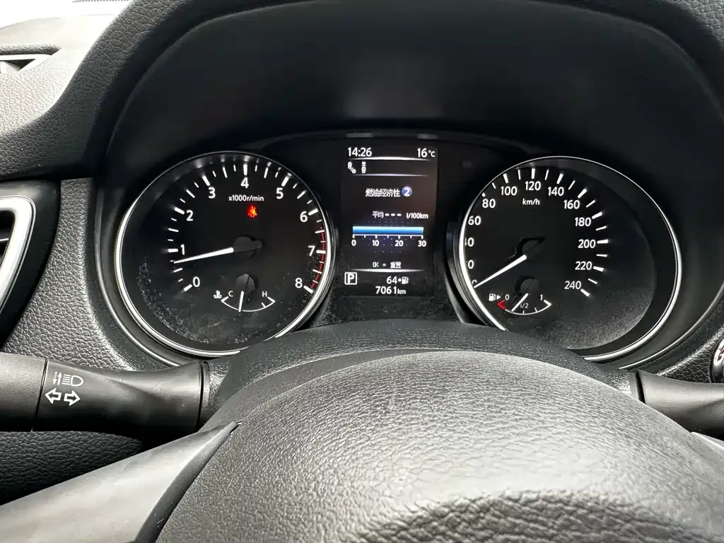 Nissan Qashqai — фото 5