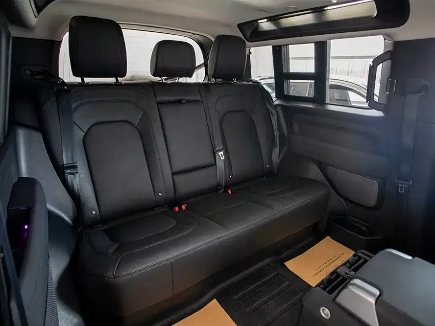 Land Rover Defender — фото 9