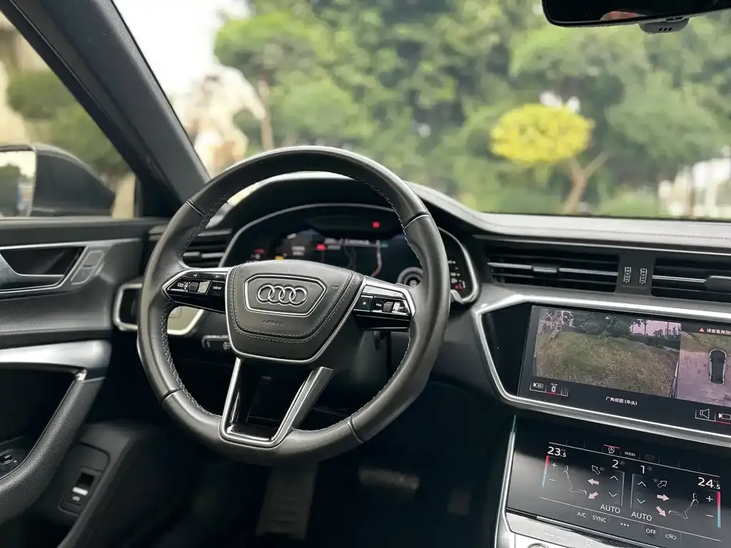 Audi A6L — фото 10