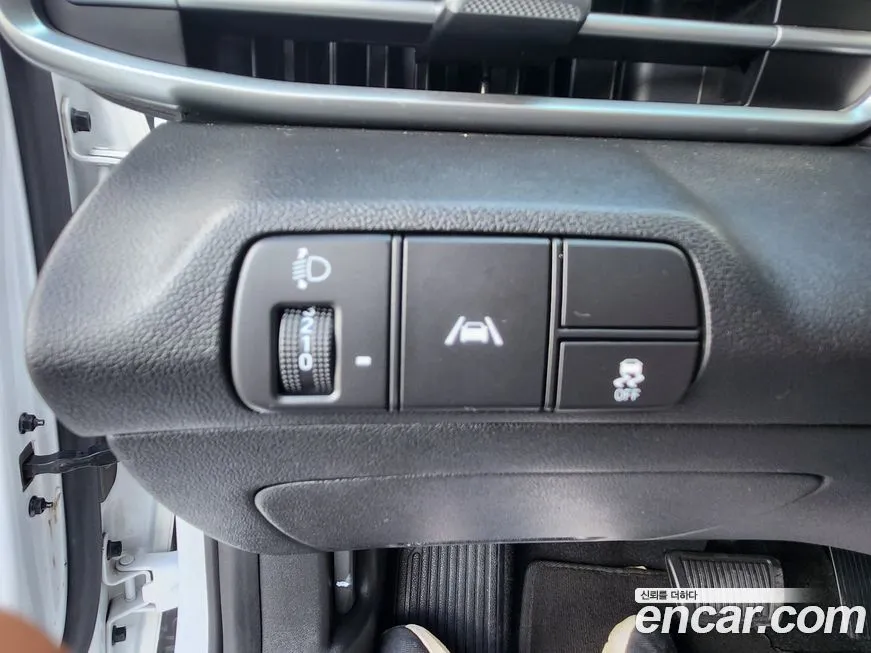 Hyundai AVANTE — фото 10