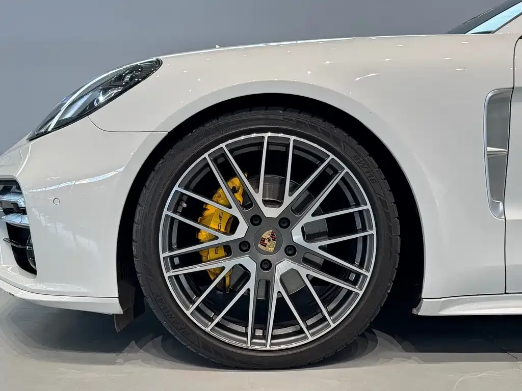 Porsche Panamera — фото 10