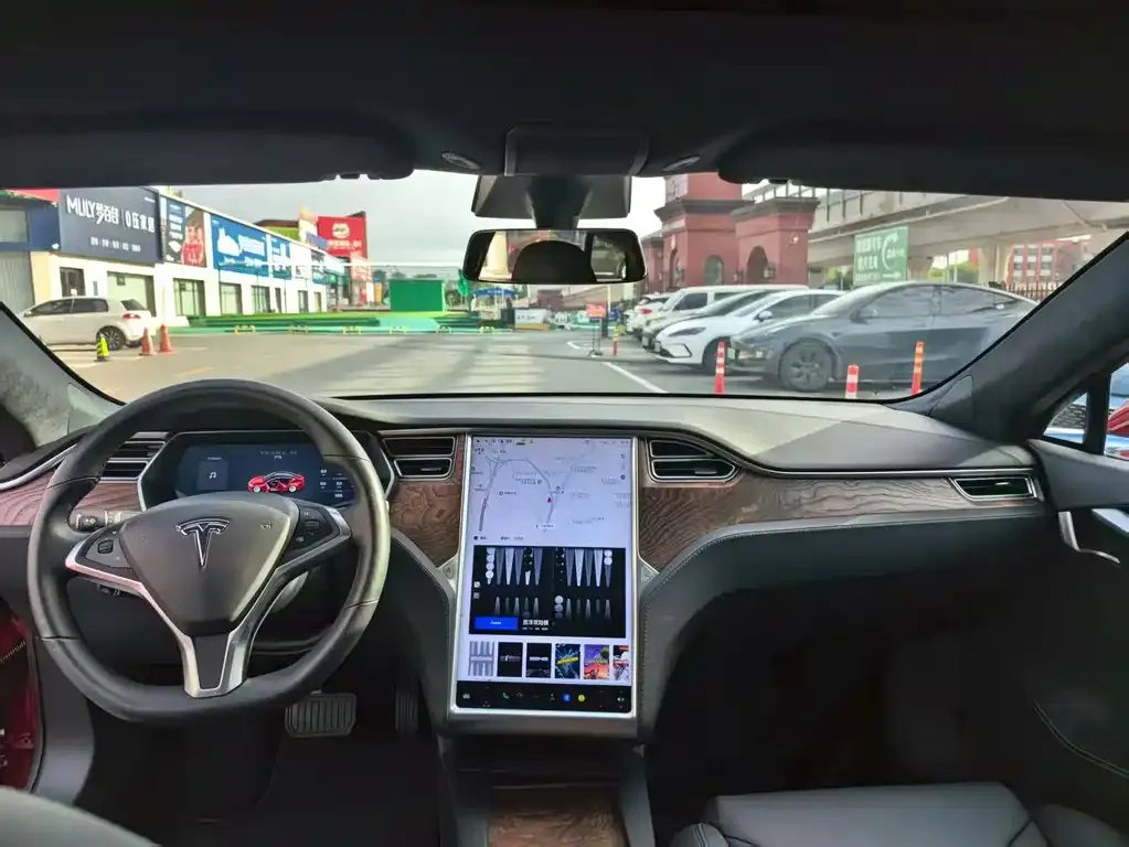 Tesla Model S — фото 10