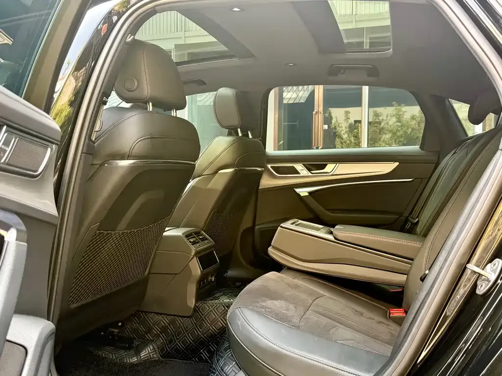 Audi A6L — фото 6