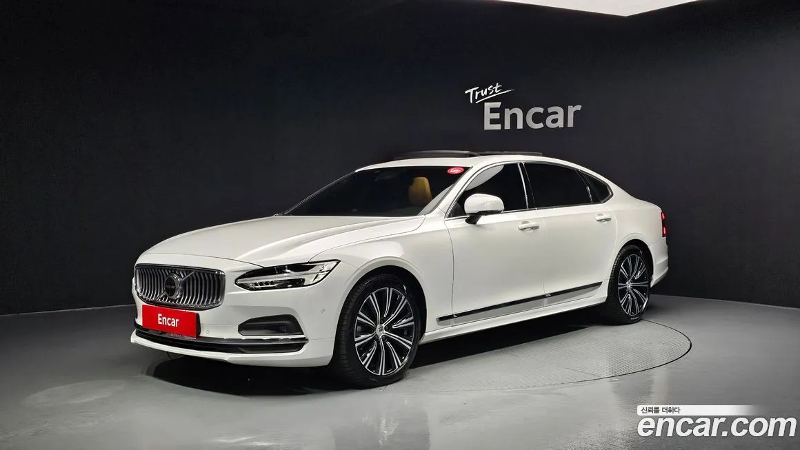 Volvo S90 — фото 1
