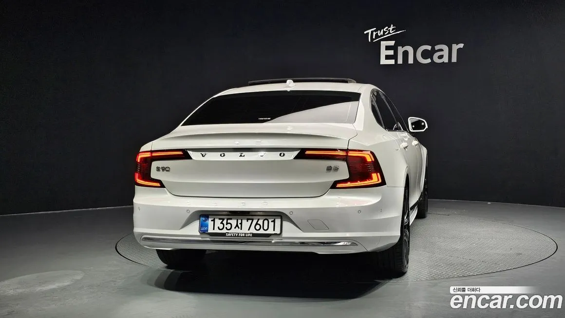 Volvo S90 — фото 4