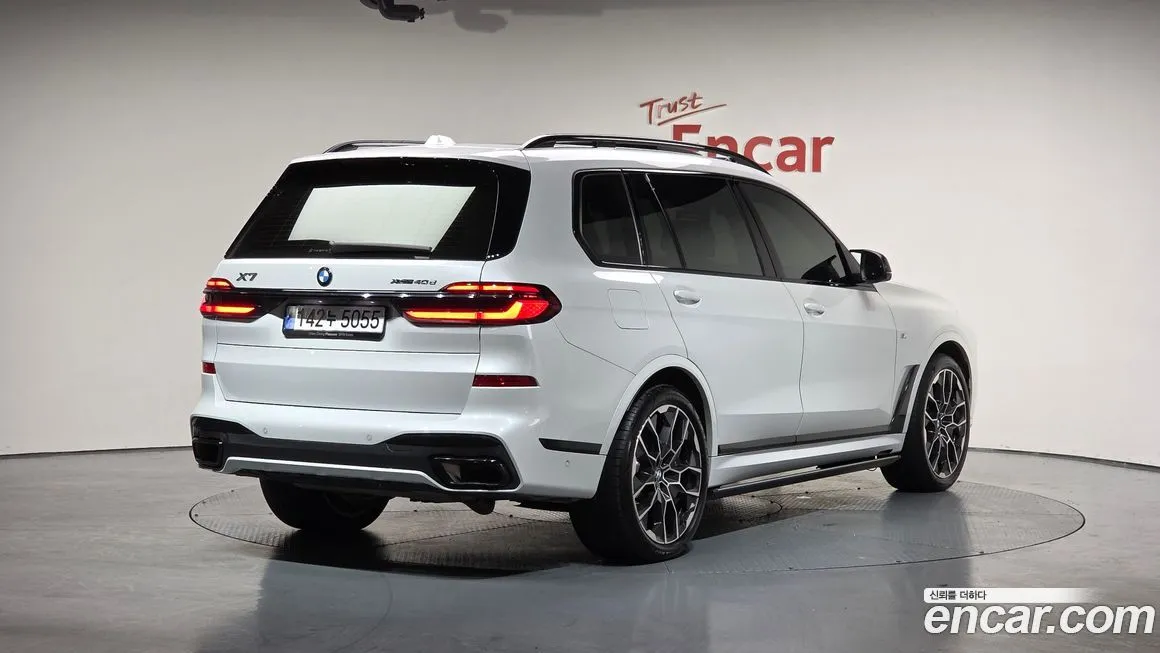BMW X7 — фото 2