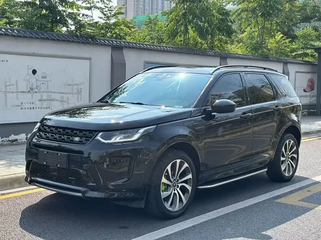 Land Rover Discovery Sport — фото 1