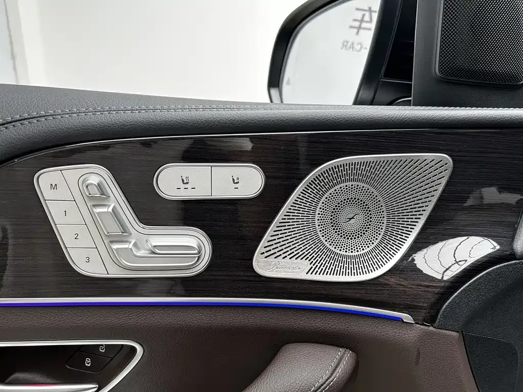 Mercedes-Benz GLS — фото 10