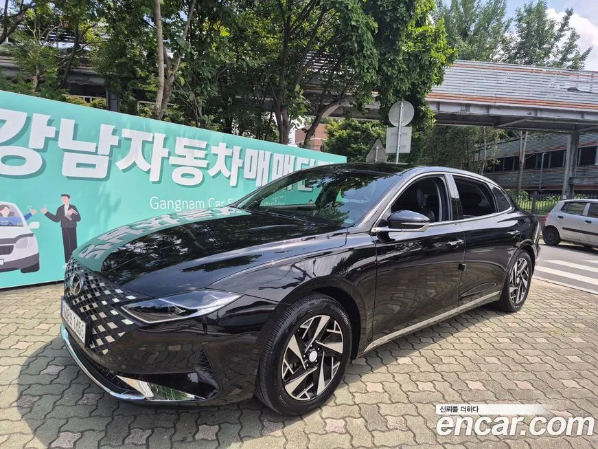 Hyundai Grandeur — фото 1