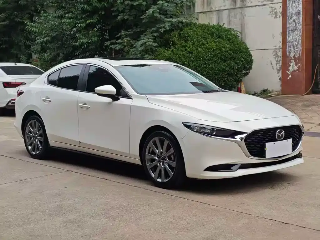 Mazda 3 Axela — фото 3