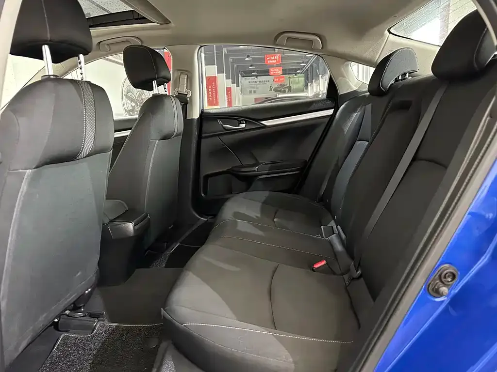 Honda Civic — фото 6