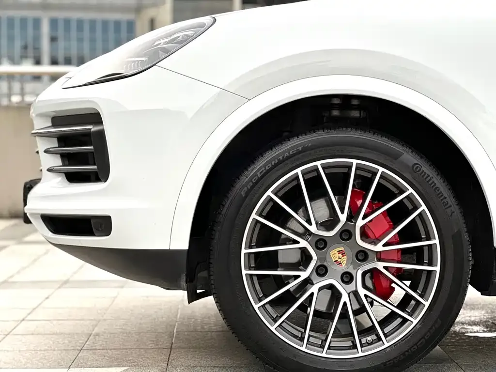 Porsche Cayenne — фото 3