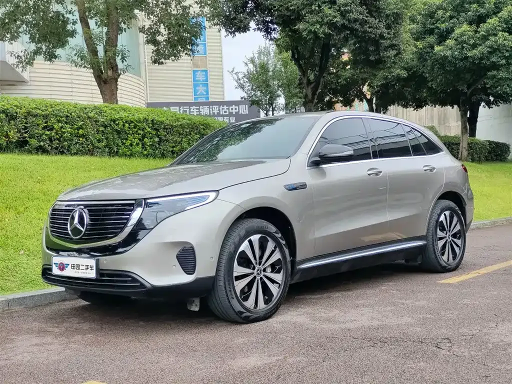 Mercedes-Benz EQC — фото 1