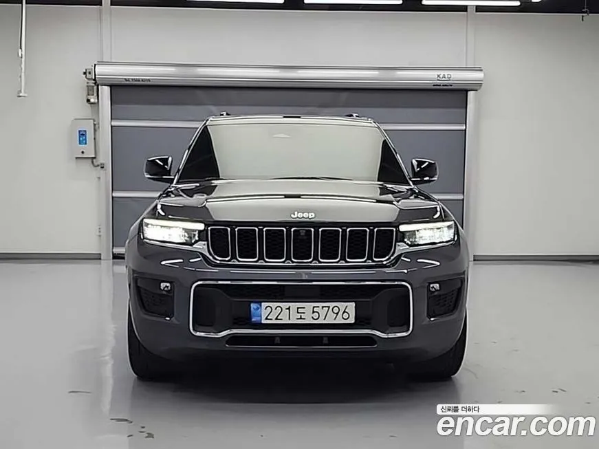 Jeep Cherokee — фото 1