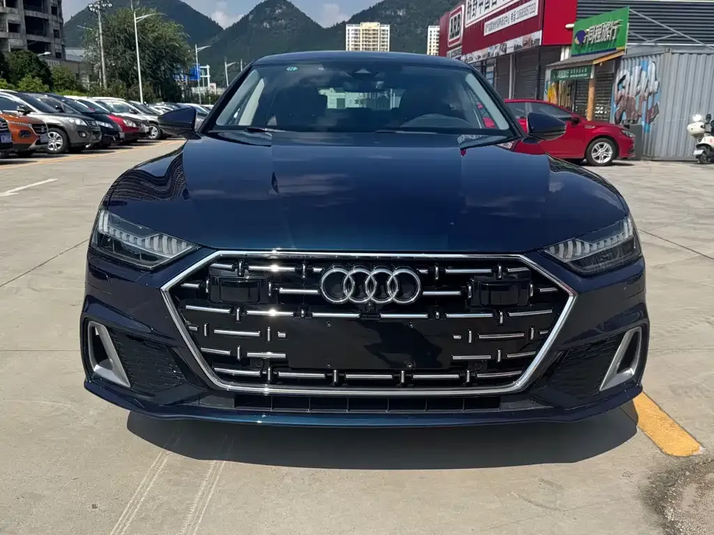 Audi A7L — фото 2