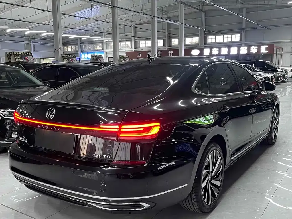 Volkswagen Passat — фото 4