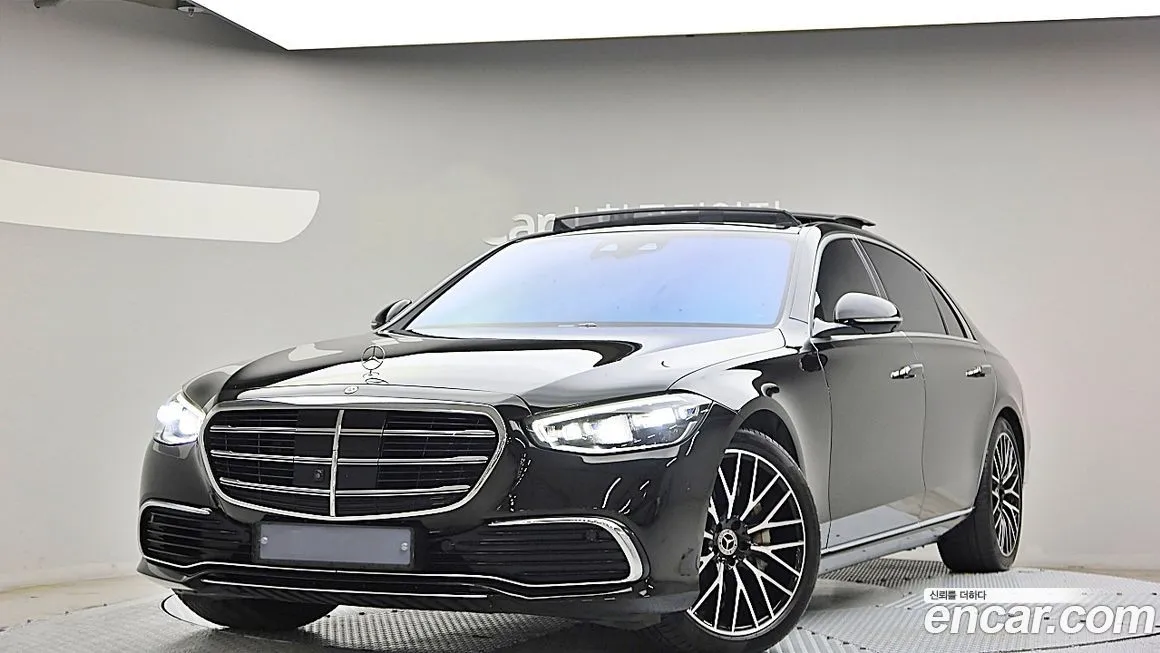 Mercedes-Benz S-Class — фото 1